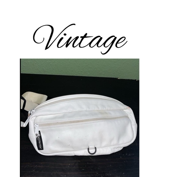 Vintage Handbags - Vintage hip bag unisex leather Fanny pack • waist bag • adjustable strap • vacay
